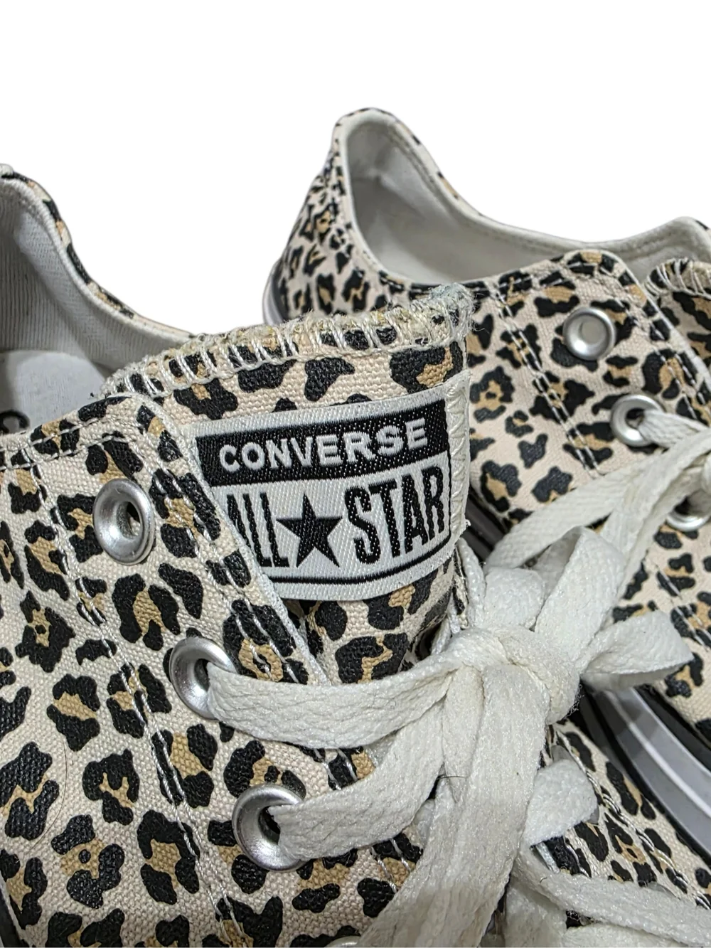 Converse Chuck Taylor Low Top Sneakers - Leopard Print - Picture 3 of 10
